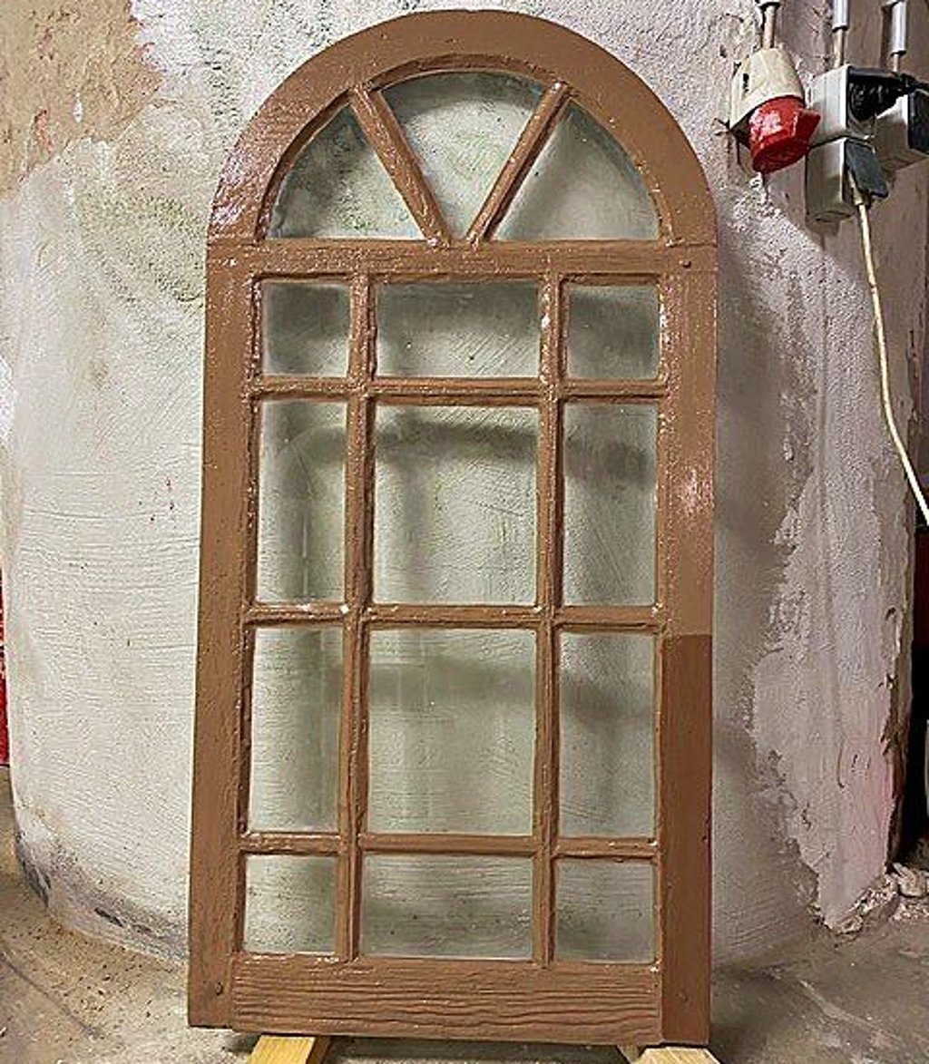 So sehen die restaurierten Fenster aus, die momentan noch in Dresden stehen.