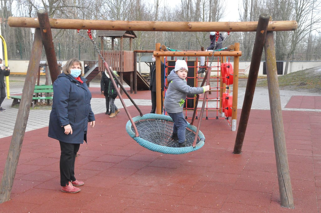 Im Januar ist der neue Schulhof der Lindenschule eingeweiht worden. Der ist großzügig gestaltet, doch im Schulgebäude gibt es Platzprobleme.