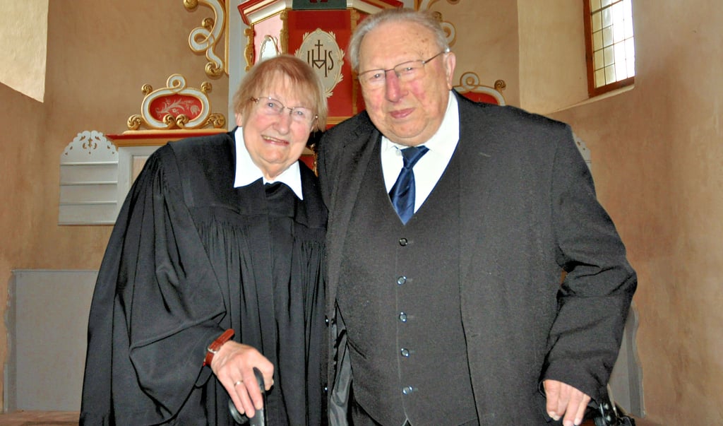 Vor 64 Jahren, am 5. September 1957, übernahm Pastor Dieter Wollner seine erste Pfarrstelle in Breitenfeld. Daran erinnerten gestern er und seine Frau Sieginde während eines sehr persönlichen Dankgottesdienstes in der Engersener Kirche.