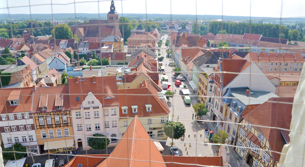 Blick vom Rathausturm im Zentrum der flächenmäßig drittgrößten Stadt Deutschlands, nachzuerleben am Sonntag zum Tag des offenen Denkmals.