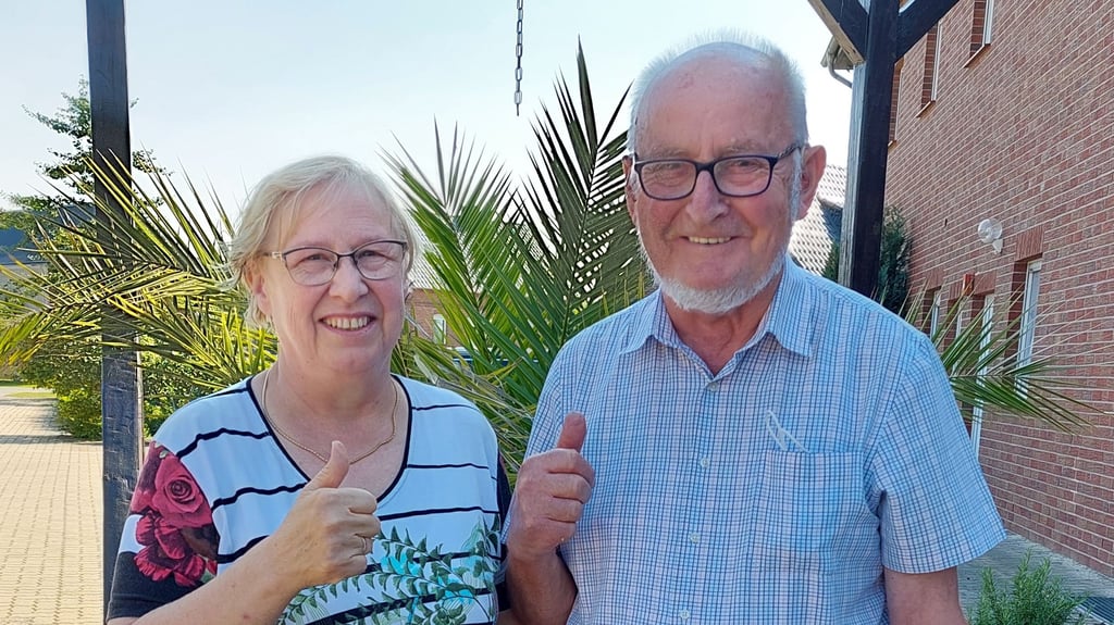 Um die Organsiation des Seniorentreffs kümmern sich Brigitte Zeisberg und Günter Bruhn.