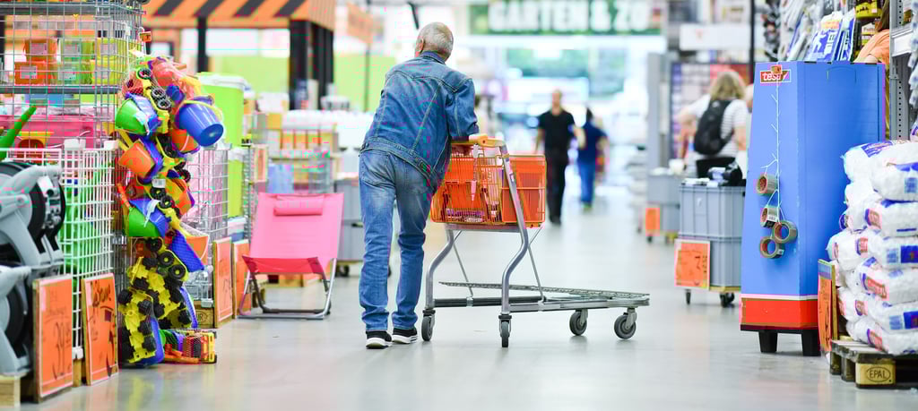 Blick in einen Baumarkt.