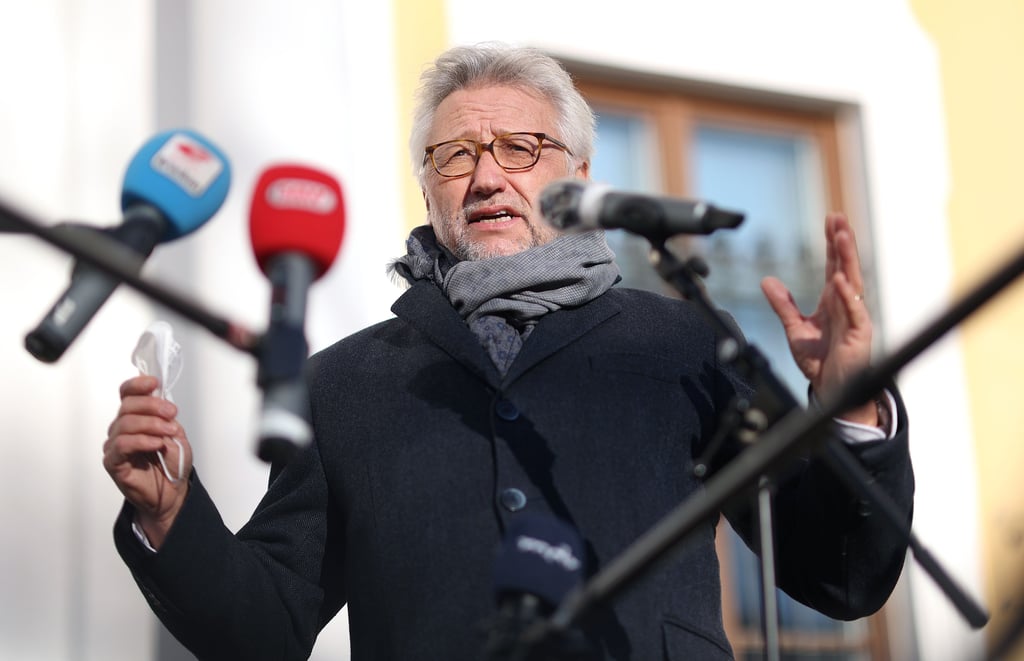 Bei ihm durchsuchte das Landeskriminalamt: Hans-Jochen Heinze, Chef der Uniklinik Magdeburg
