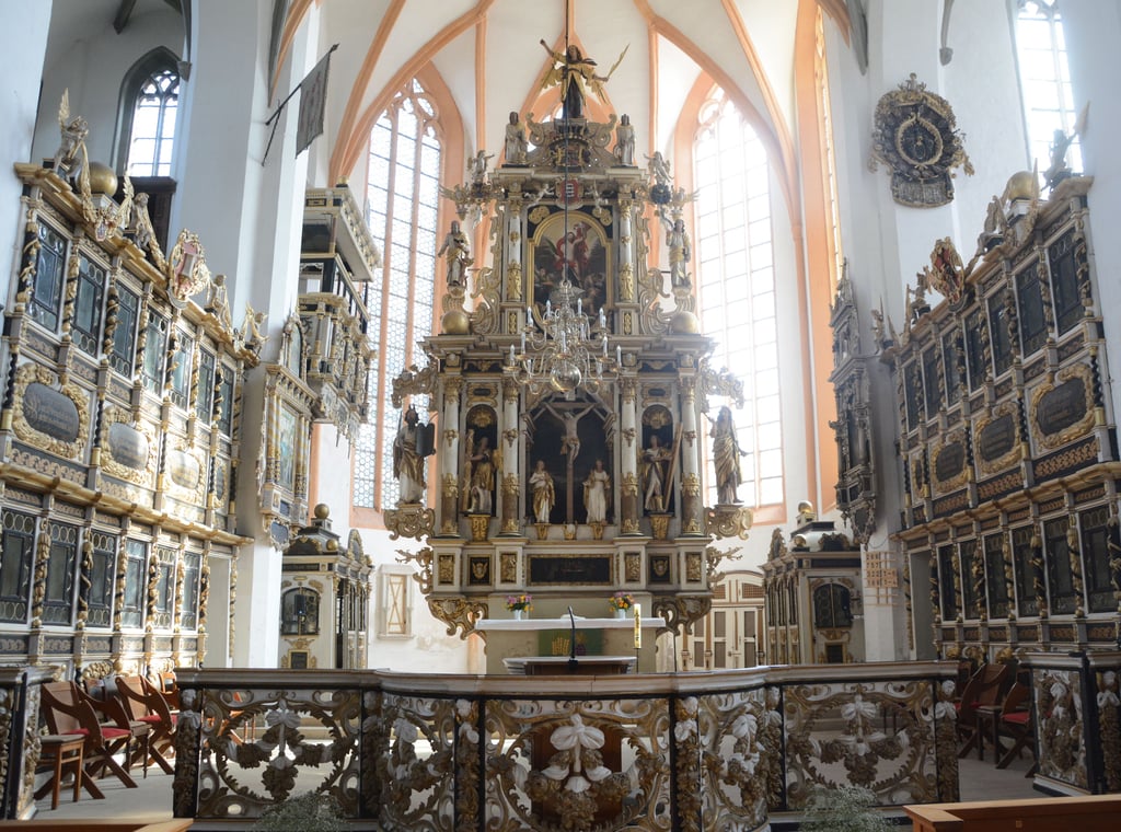 Der prunkvolle Altar der Johanniskirche im Schönebecker Stadtteil Bad Salzelmen. Auch dieser wurde auf Initiative des Kirchbauvereins Schönebeck-Salzelmen resaturiert.