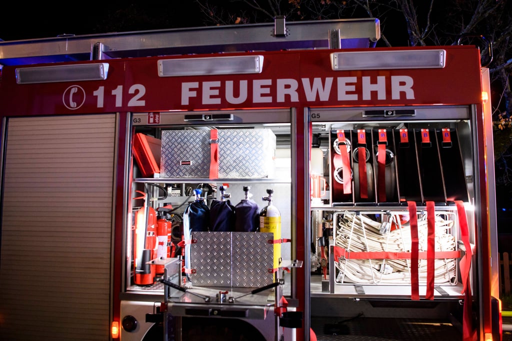 In Sonneberg ist ein 28-jähriger Mann bei einem Brand gestorben. Ein 20-Jähriger steht unter Tatverdacht.
