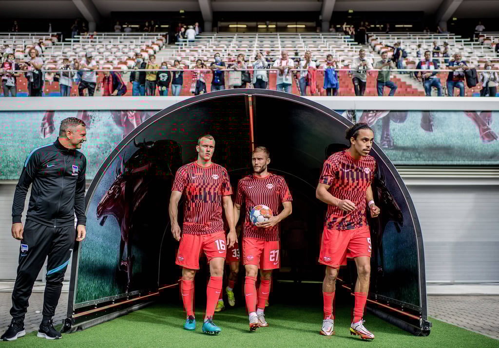 Derzeit noch nicht bei 100 Prozent: Lukas Klostermann, Konrad Laimer und Yussuf Poulsen (v.l.n.r.)