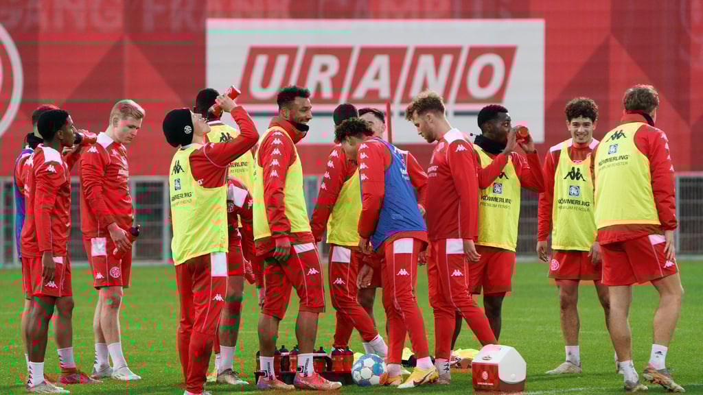Der FSV Mainz 05 trainierte schon am Sonntag mit einem fast kompletten Kader.