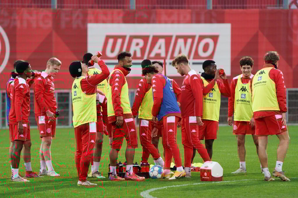Der FSV Mainz 05 trainierte schon am Sonntag mit einem fast kompletten Kader.