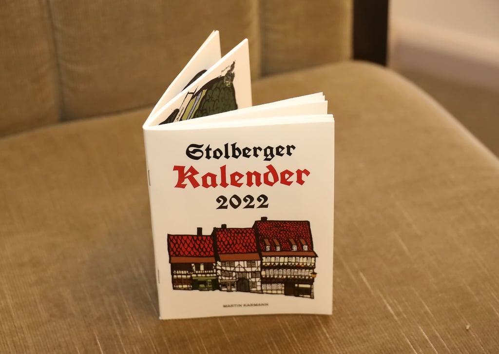 Der neue Stolberg-Kalender von Martin Karmann ist unter anderem in der Tourist-Information der Stadt erhältlich.