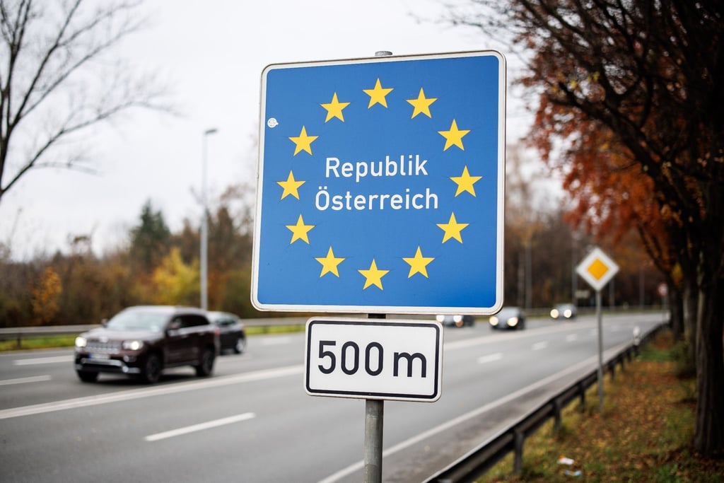 Wer nach Österreich einreist, braucht nun eine Dreifach-Impfung oder einen PCR-Test.