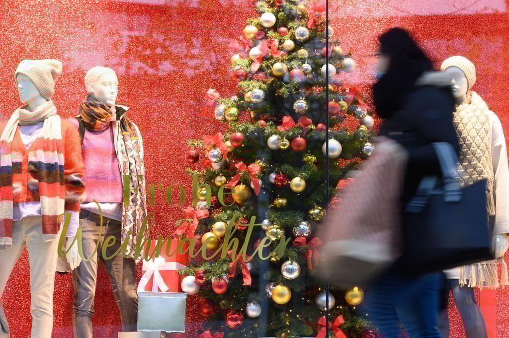 Die Suche nach dem passenden Weihnachtsgeschenk könnte in diesem Jahr noch etwas mühsamer werden als sonst - besonders wenn es um Elektronik geht.
