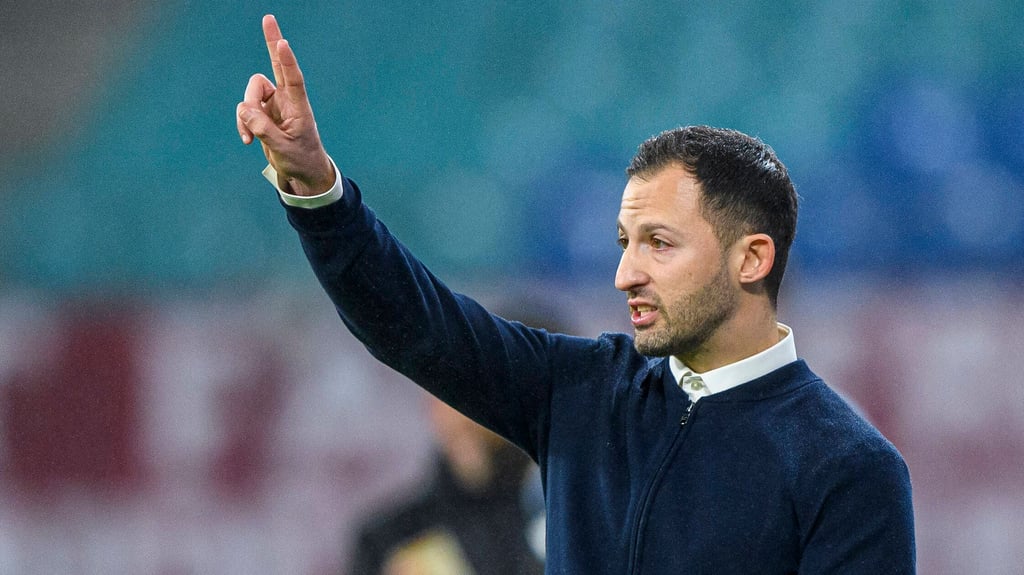 Domenico Tedesco braucht eine historisch gute Rückrunde, um noch auf 60 Punkte zu kommen.