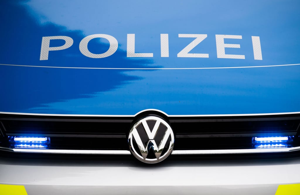 Die Polizei in Magdeburg ermittelt wegen eines Autodiebstahls.