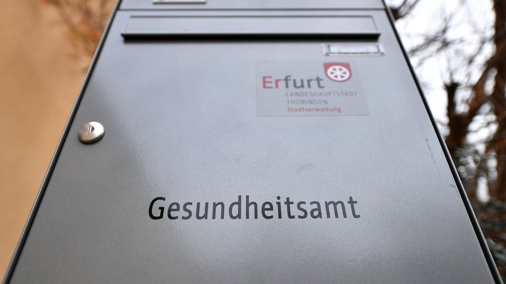 Die Thüringer Gesundheitsämter arbeiten wegen der Corona-Pandemie an der Belastungsgrenze.