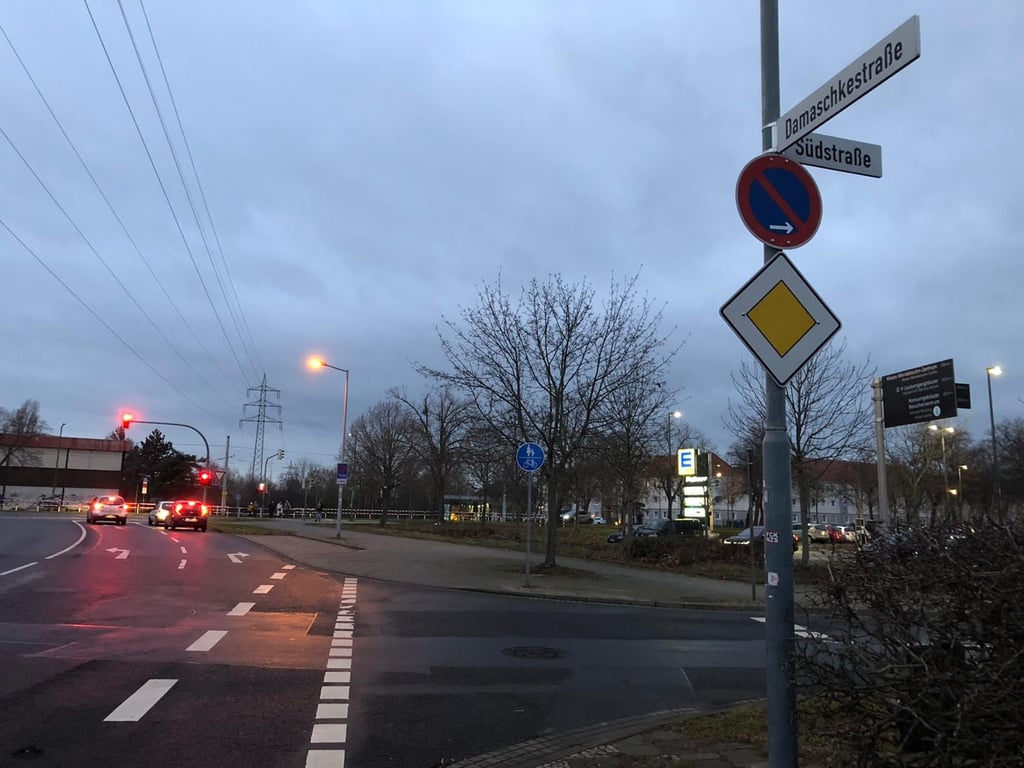 Die Unfallstelle in der Dessauer Damaschkestraße.