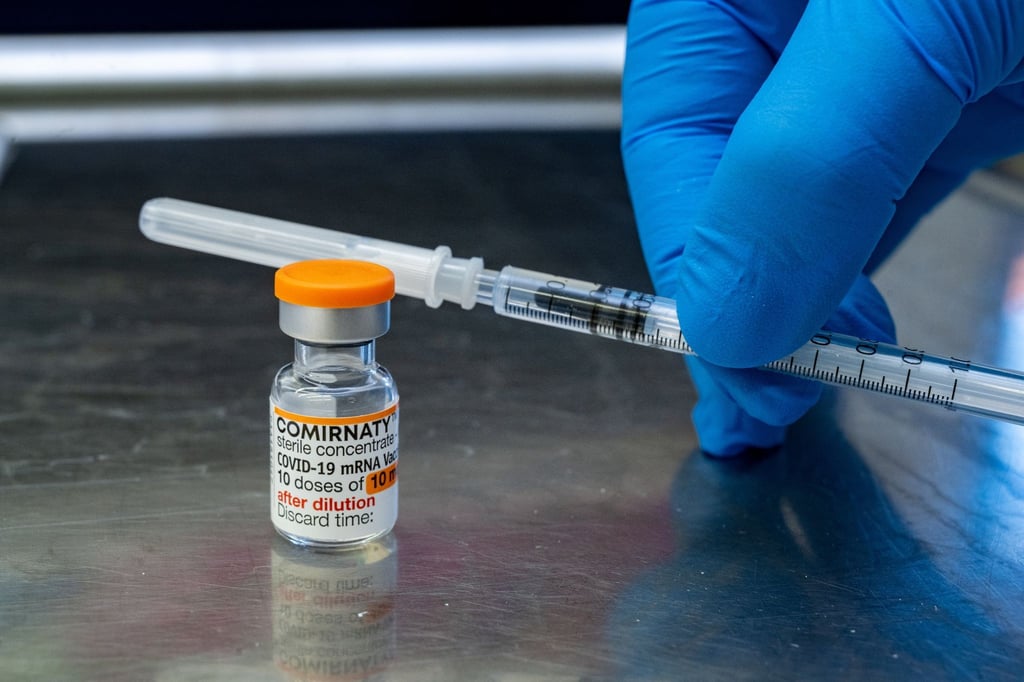 Laut WHO ist es unbedenklich, wenn etwa bei der Erstimpfung ein mRNA-Impfstoff wie "Comirnaty" von Biontech-Pfizer verabreicht wird und bei der Zweitimpfung ein Vektorimpfstoff wie Astra Zeneca.
