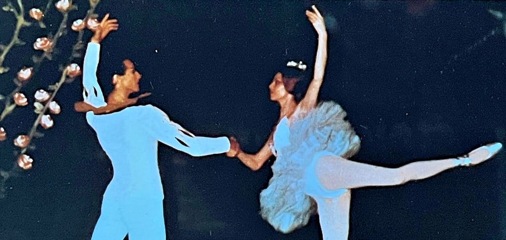 Erika Standke-Ohme am Staatstheater in Braunschweig. Dort war sie in der Hauptrolle des Balletts „Dornröschen“ als Solistin zu sehen. Die Aufnahme stammt aus dem Februar 1966. Bis 1952 war die gebürtige Leipzigerin zwei Jahre lang am damaligen Maxim-Gorki-Theater in Magdeburg engagiert.