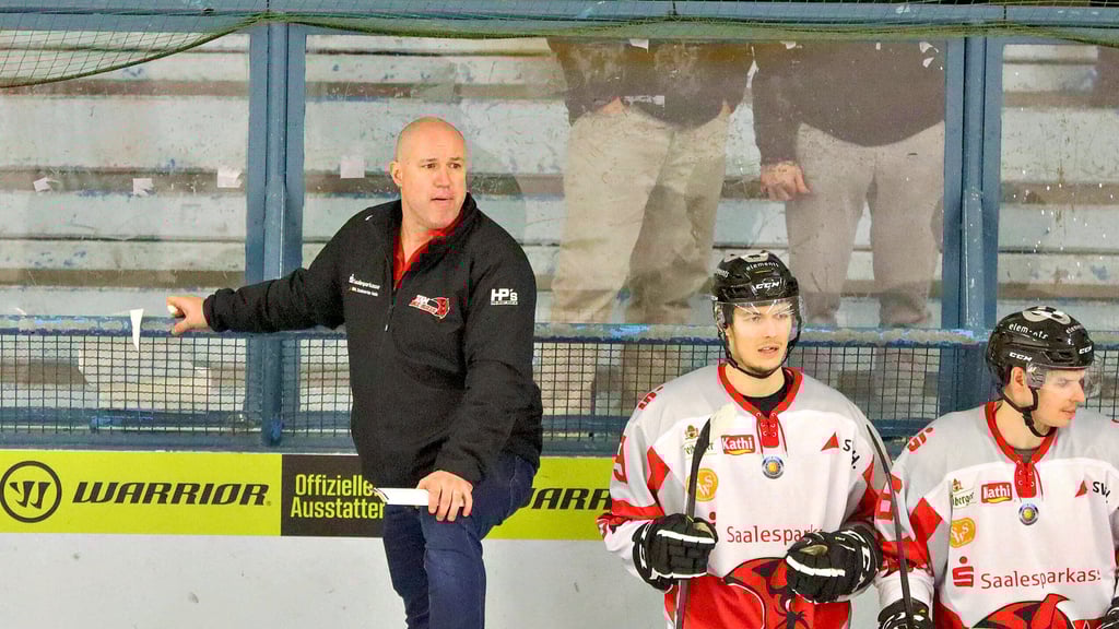 Bulls-Trainer Ryan Foster fordert: "Wir dürfen nicht nachlassen."