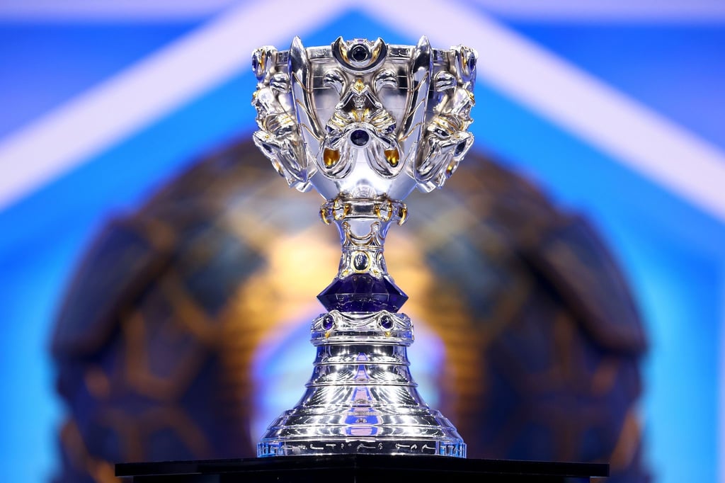 Die Trophäe der League-of-Legends-Weltmeisterschaft, der sogenannte „Summoner's Cup“, geht seit Jahren an Teams aus Korea oder China.