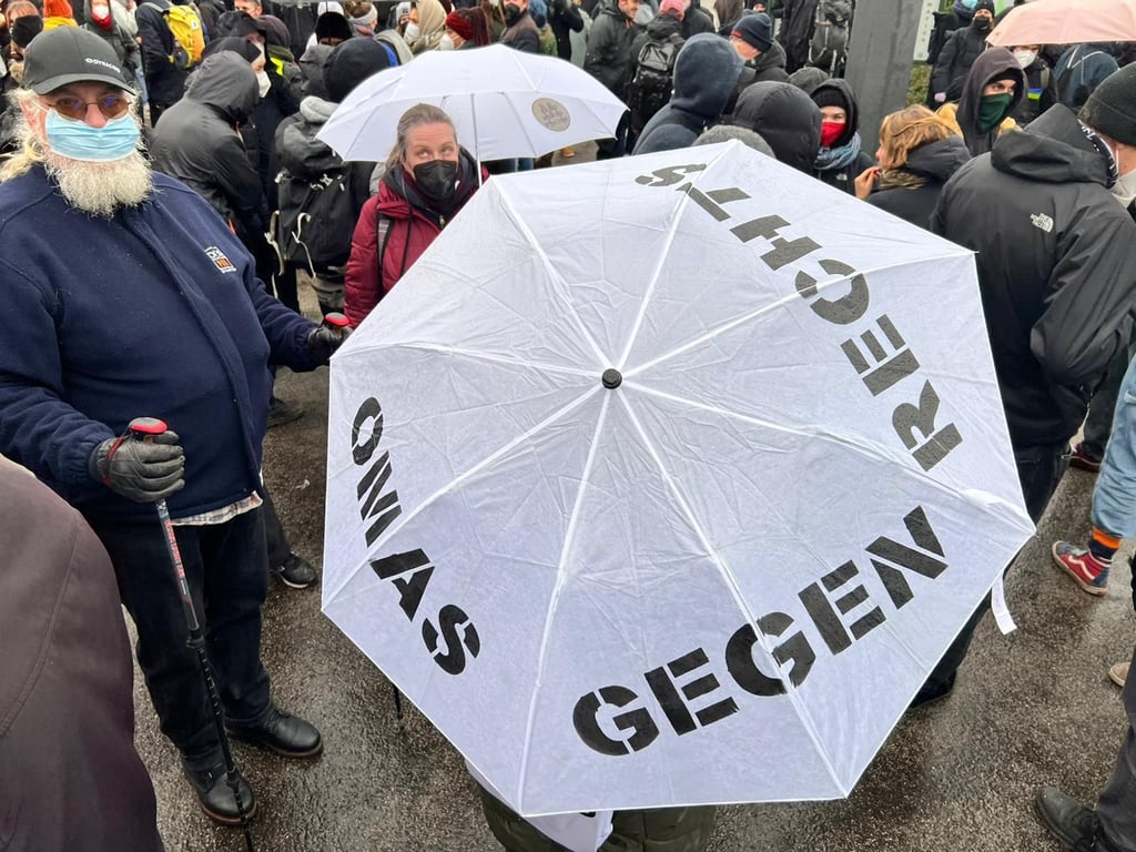 Omas gegen Rechts
