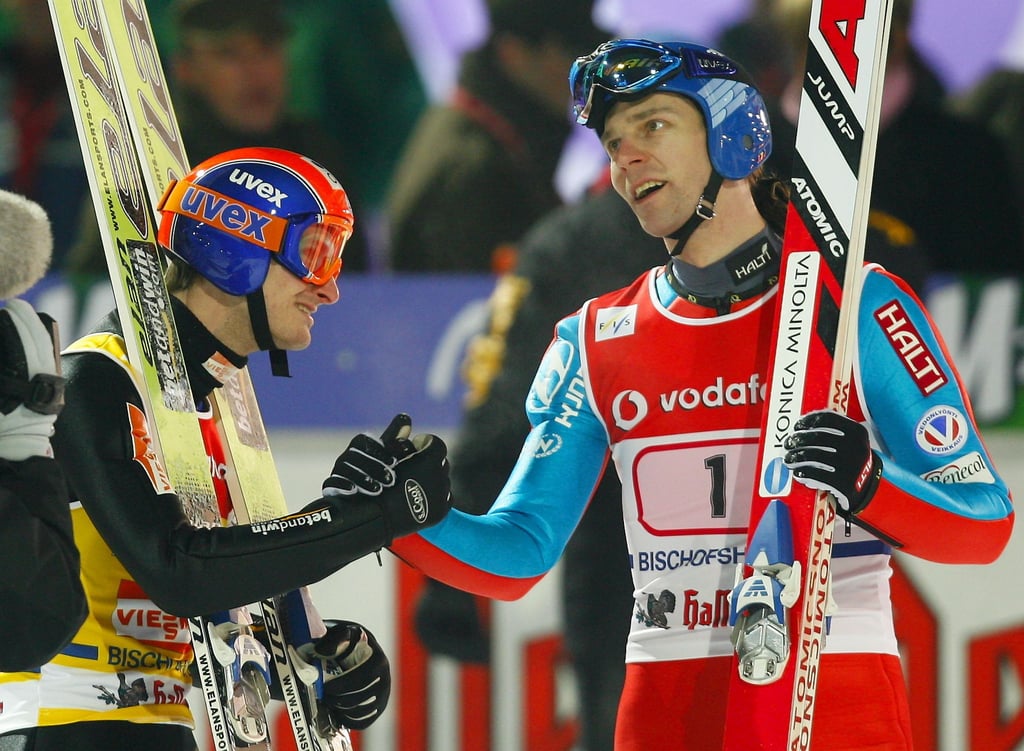 Jakub Janda (l) und Janne Ahonen mussten sich 2006 den Gesamtsieg der 54. Auflage teilen.
