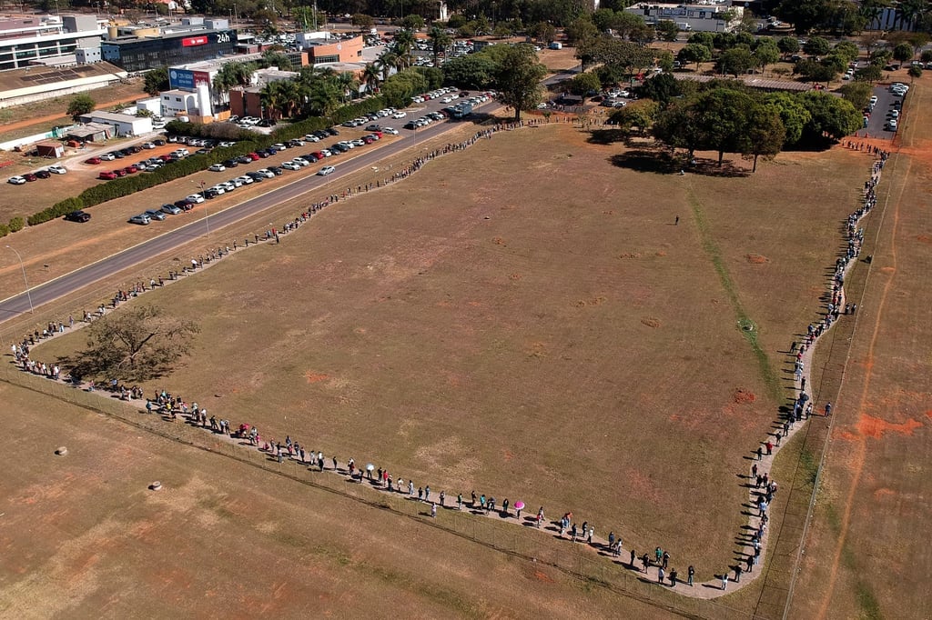 Impfwillige in Brasilia.