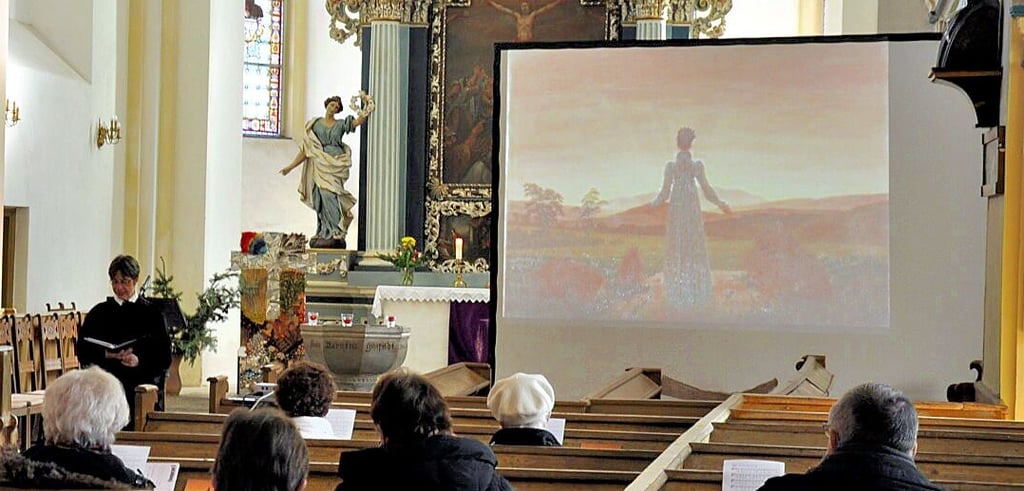 Im vergangenen Jahr gab es in der evangelischen Kirche Gottesdienste zu Kunstwerken. Jetzt folgt Literatur.