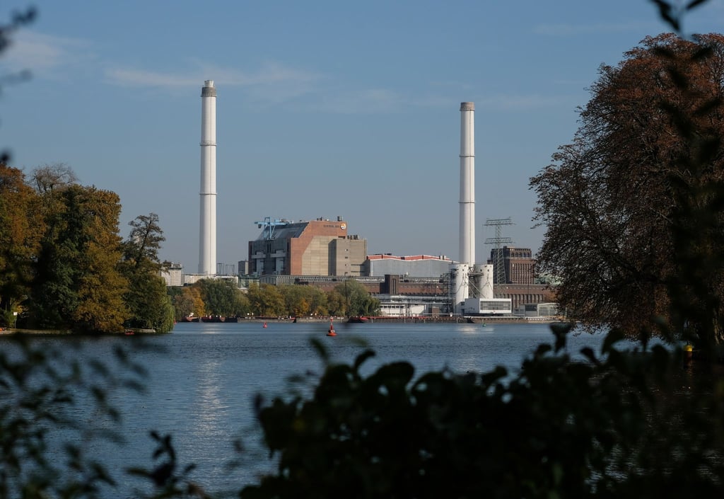 Das Heizkraftwerk Klingenberg an der Rummelsburger Bucht in Berlin (Archivbild).