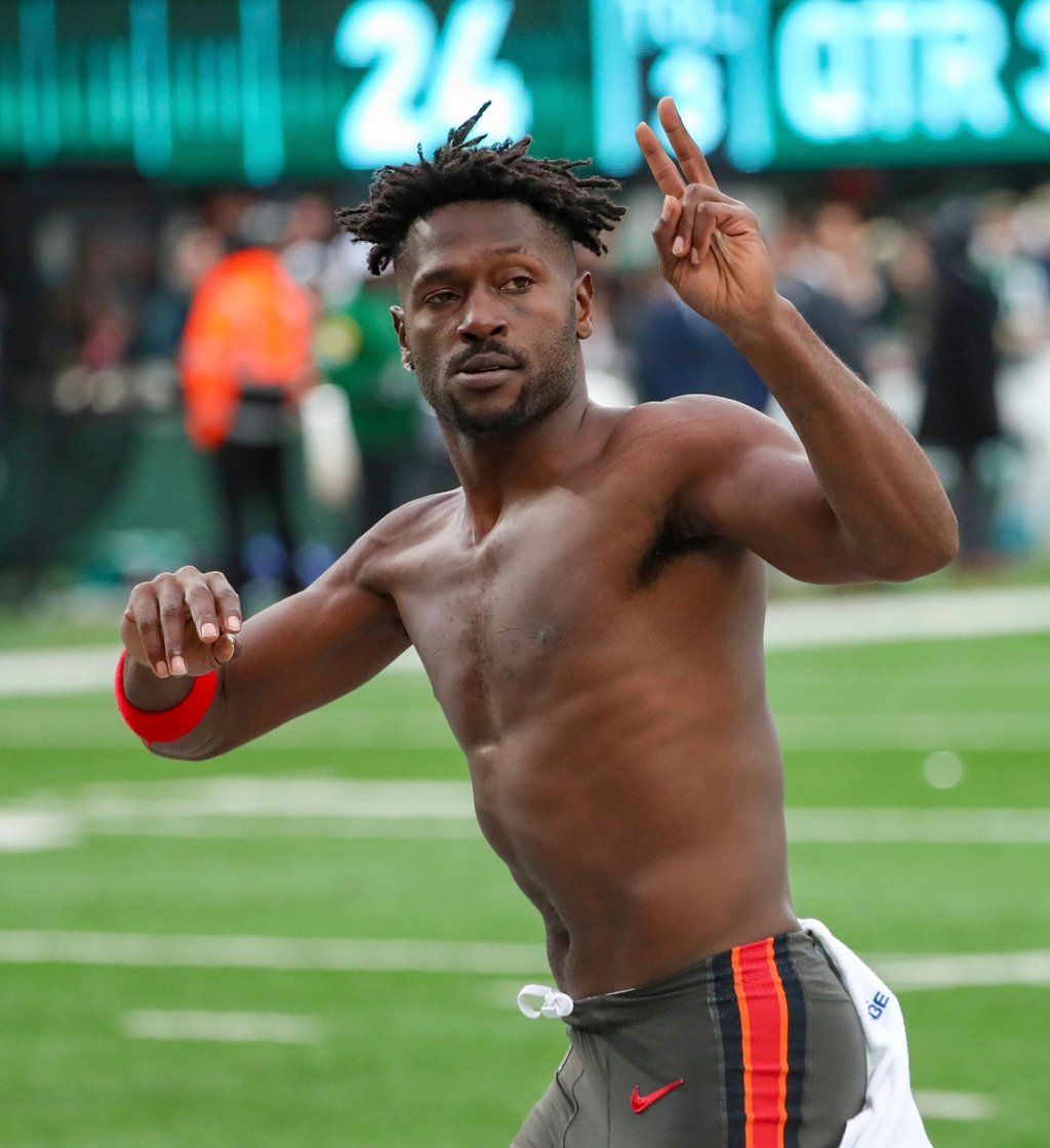 Leistete sich einen unbeherrschten Abgang in der NFL-Partie seiner Tampa Bay Buccaneers bei den New York Jets: Antonio Brown.