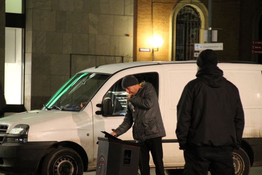 Sven Liebich bei seiner Kundgebung auf dem Marktplatz in Halle am vergangenen Montag