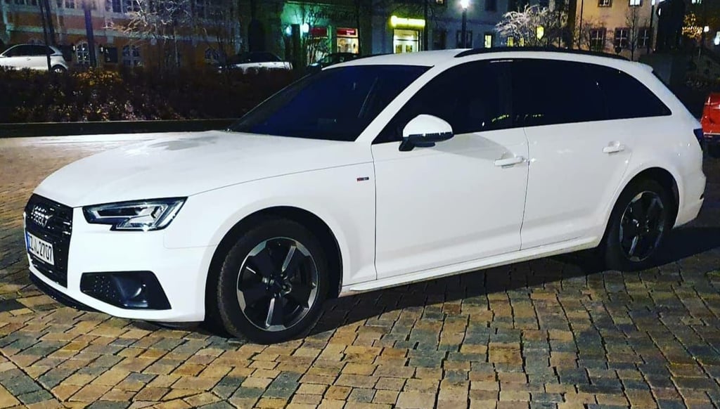 Ein Foto des in der Nacht zum Montag in Zeitz gestohlenen Audis. Das Kennzeichen des Wagens lautet ZZ L 2707.