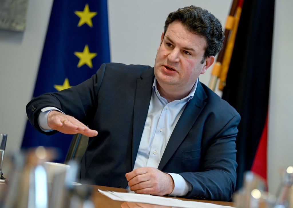 Bundesarbeitsminister Hubertus Heil: „Wir erleben in einzelnen Regionen und Branchen bereits, dass Arbeitskräfte und oft Fachkräfte fehlen.“
