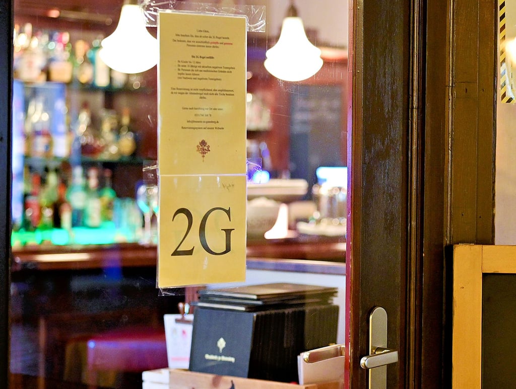 In Sachsen-Anhalts Gastronomie bleibt es vorläufig bei der 2G-Regel.