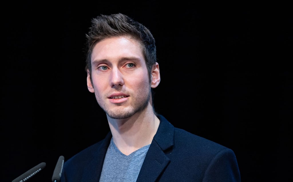 Der ehemalige Athletensprecher Max Hartung hat sich zum DOSB geäußert.