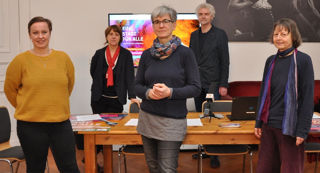 Präsentierten gestern im Namen der Initiative Weltoffenen Magdeburg das Programm der Aktionswoche „Eine Stadt für alle" (16. bis 27. Januar), von links: Marie Schultze (Theater Magdeburg), Bettina Wiengarn (Offener Kanal), Birgit Bursee (Freiwilligenagentur), Maik Hattenhorst (Stadtbibliothek) und Christiane Lähnemann (Bündnis Solidarisches Magdeburg).