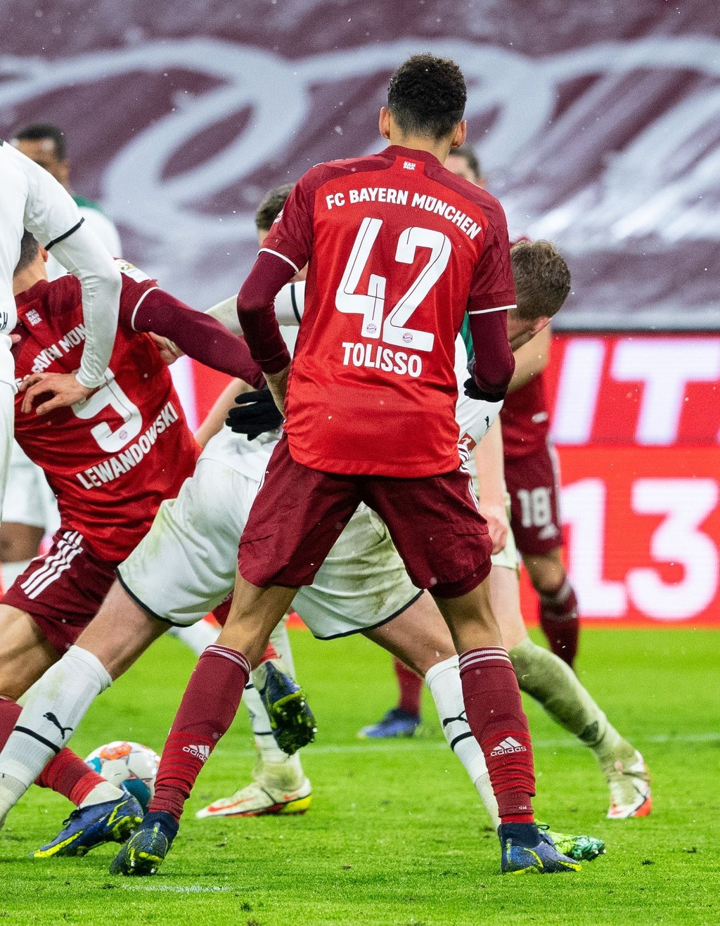Sorgte mit seinem Spieldress beim Rückrundenstart für Verwirrung: Bayerns Jamal Musiala.