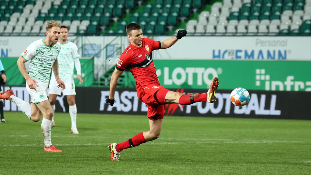 „Immer Körperkontakt suchen”: Peter Gulacsi über VfB-Stürmer Sasa Kalajdzic.