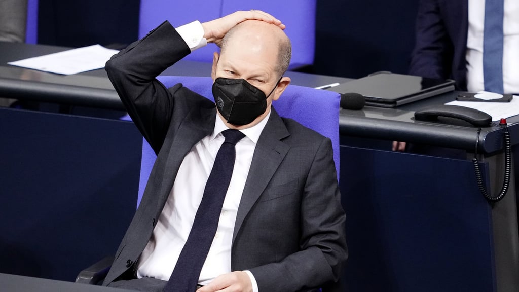 Bundeskanzler Olaf Scholz (SPD) während der dreitägigen Debatte über die Politik der Ampel-Koalition im Bundestag.