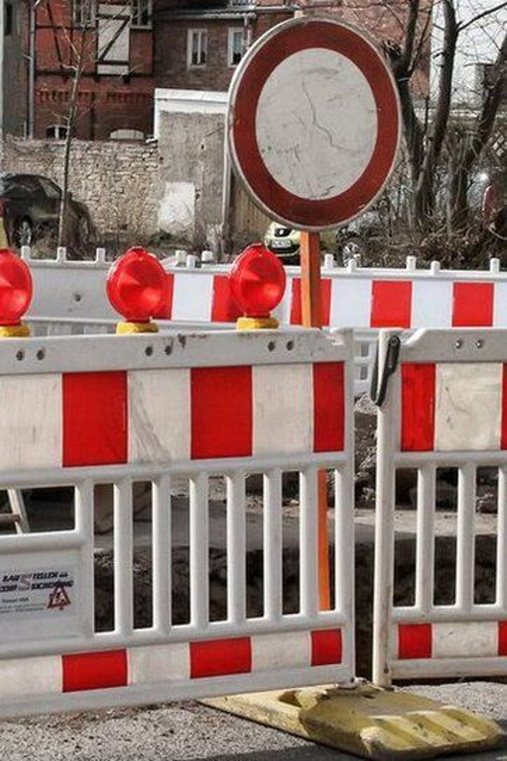 Symbolfoto - Straßensperrung