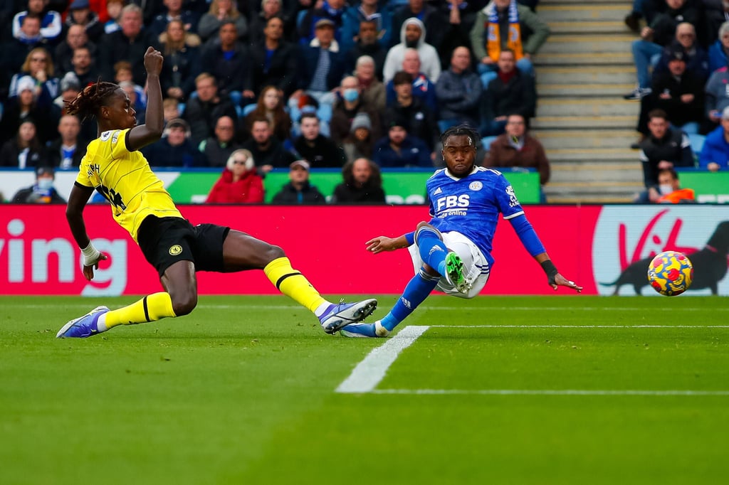 Könnte RB Leipzig verlassen: Ademola Lookman von Leicester FC (r.).