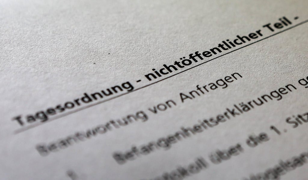 Solingen Tagesordnung nichtoeffentlicher Teil Politik kommunal Kommunalpolitik06 12 2015 Copyrig