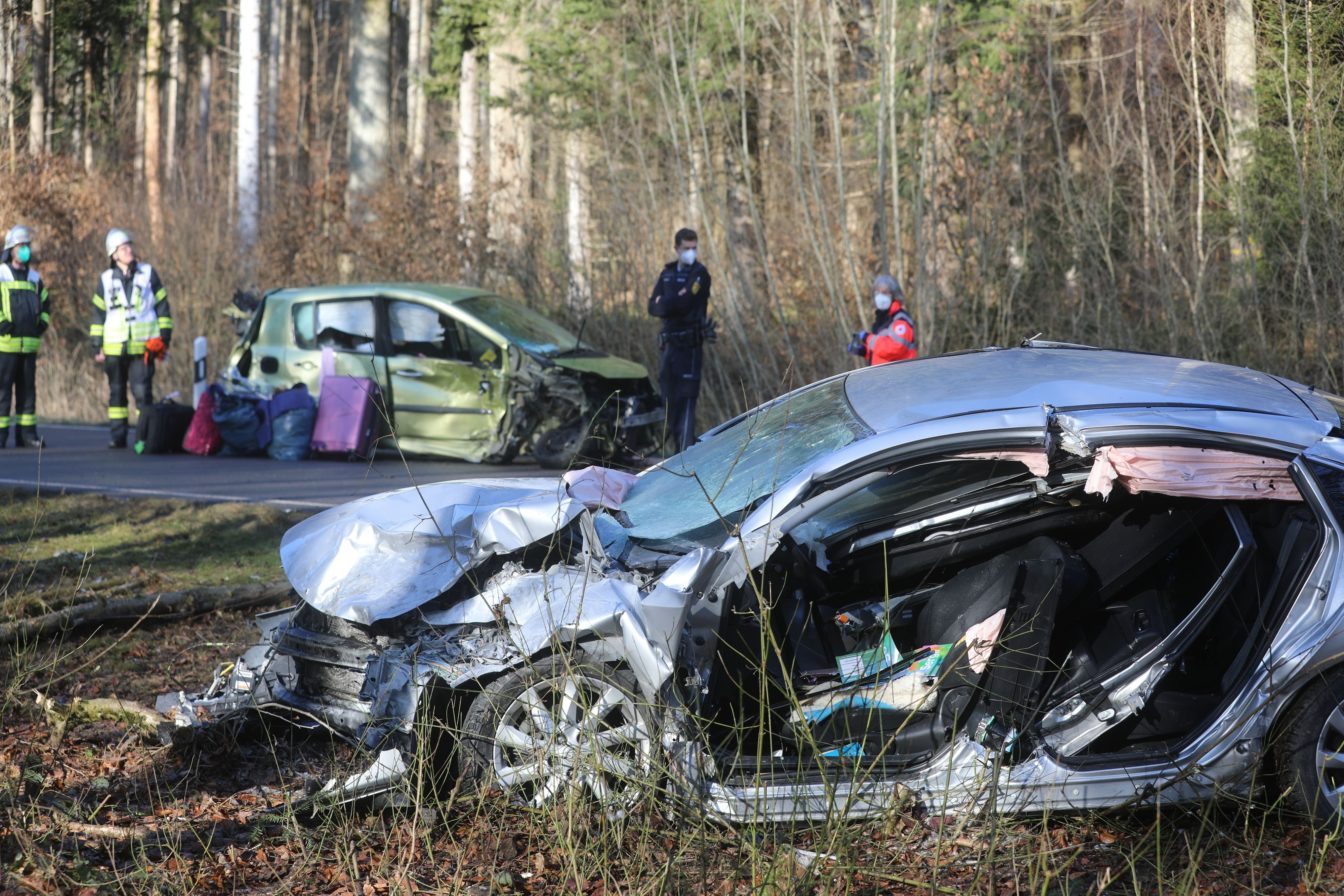 Auto Gerät Auf Gegenspur: Sieben Verletzte Bei Unfall Nahe Biberach