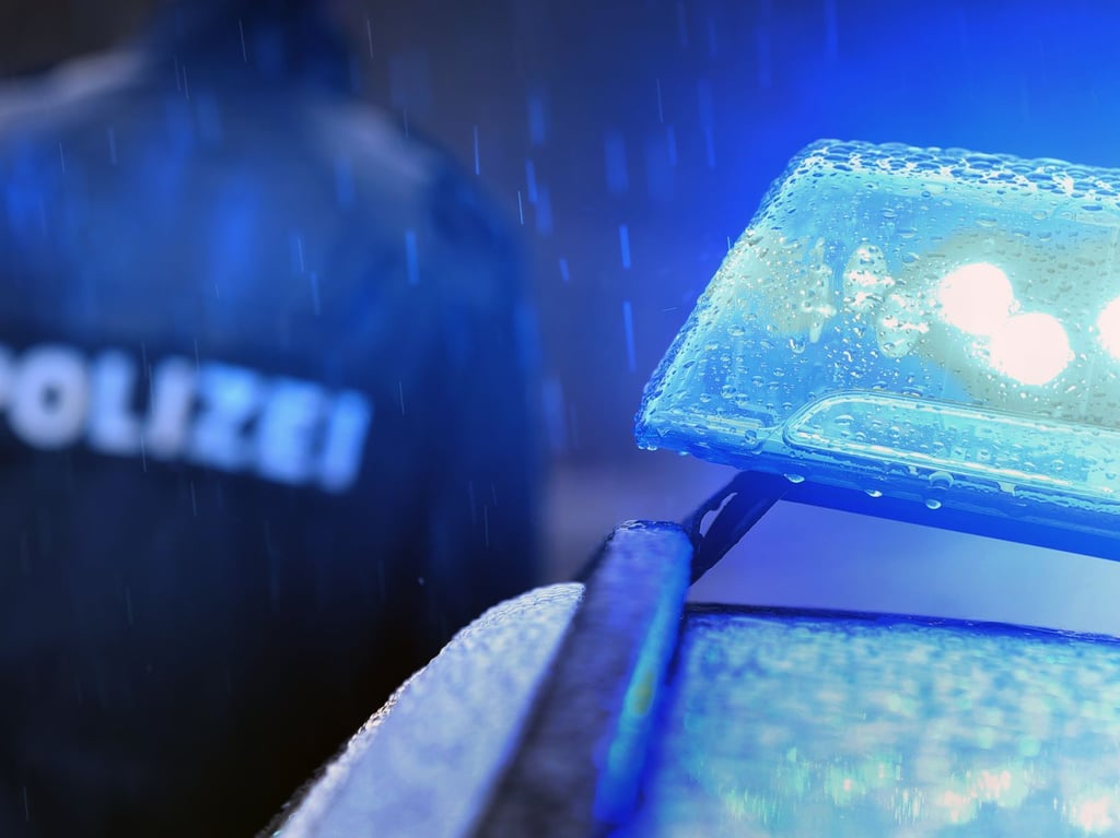 Die Polizei sucht nach zwei Schlägereien in Magdeburg nach Zeugen.