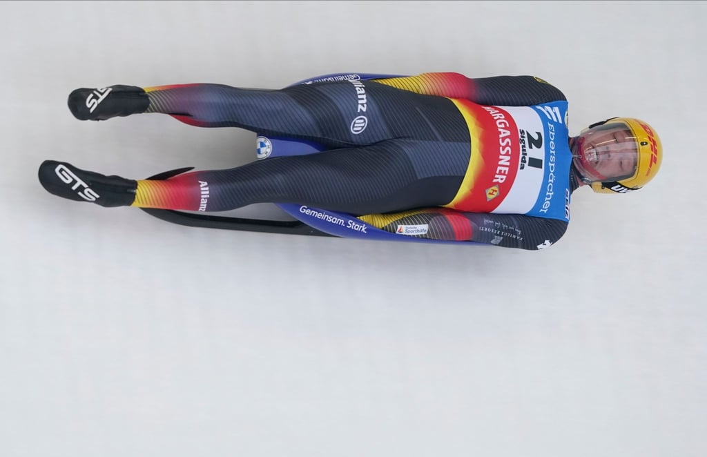 Feiert den ersten Saisonsieg: Rodler Felix Loch.