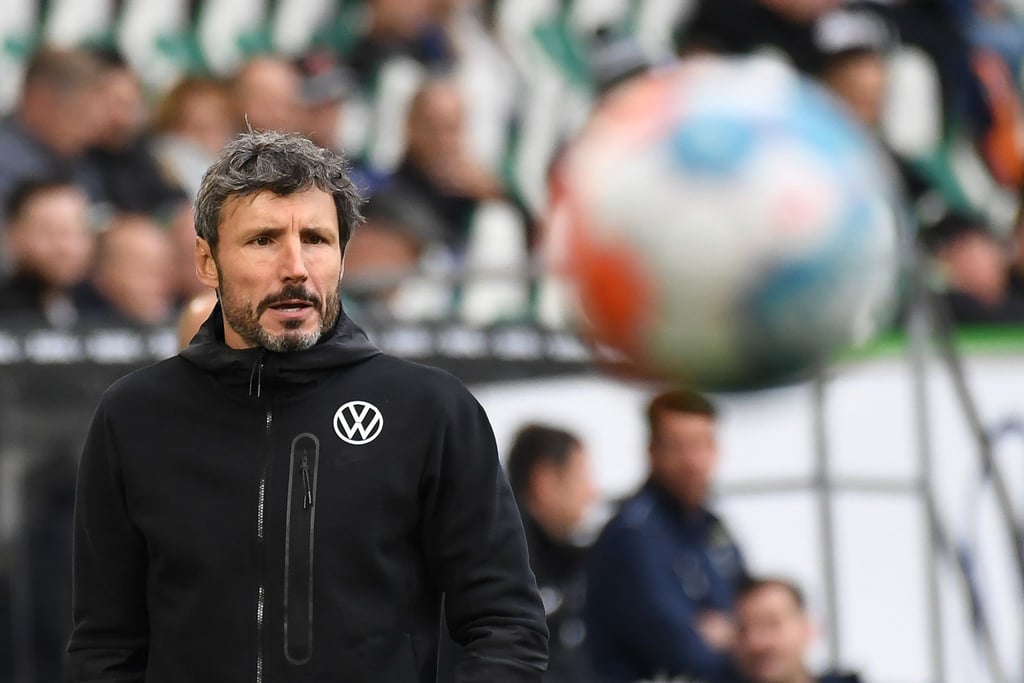 Mark van Bommel hatte zuletzt den VfL Wolfsburg trainiert.