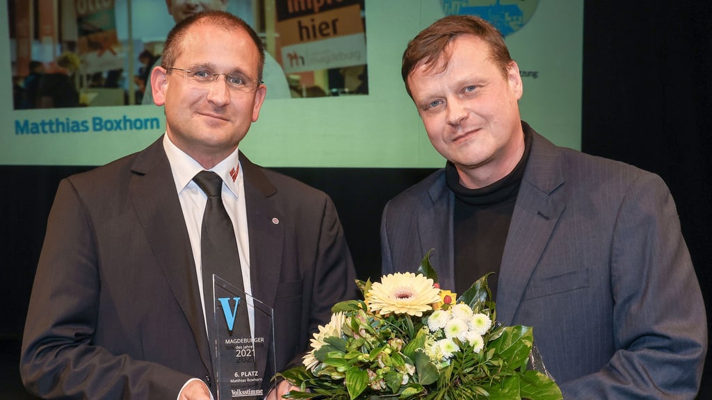 Matthias Boxhorn und Martin Rieß während der Ehrung der Magdeburger des Jahres 2021.