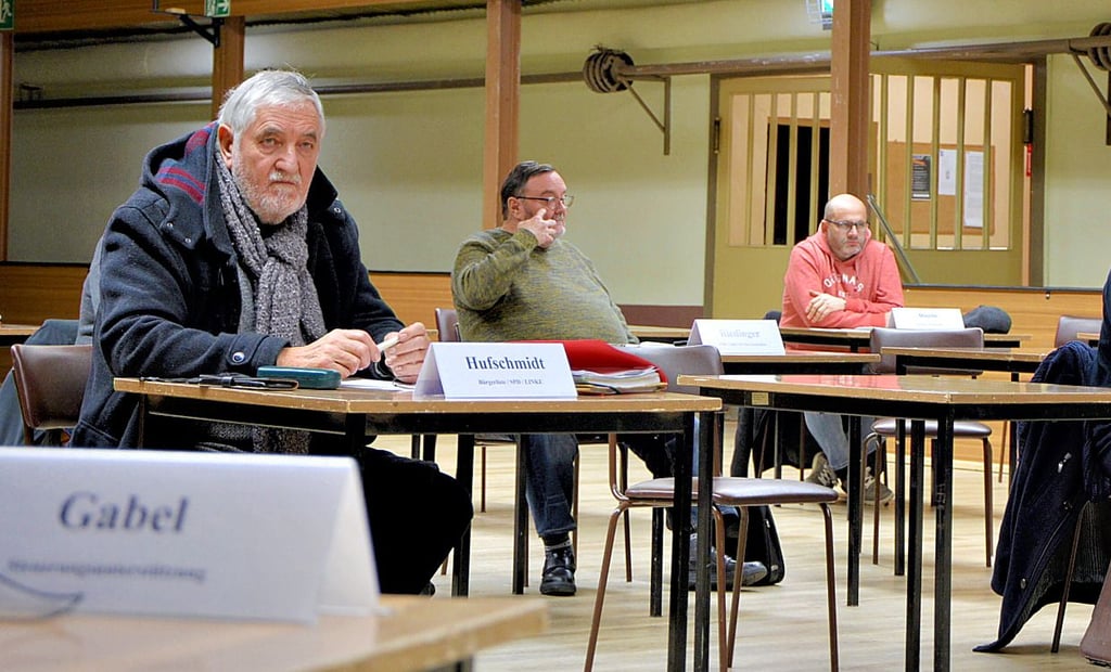 Jochen Hufschmidt (links) würde sich schon mit einer 3G-Regelung im Verbandsgemeinderat Arneburg-Goldbeck sicherer fühlen.