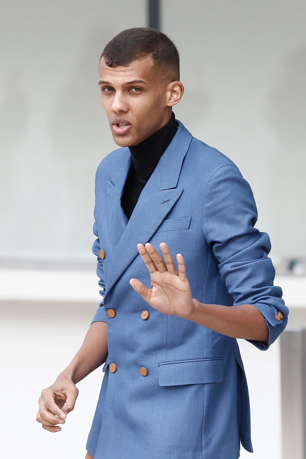 Der belgische Sänger Stromae auf der Pariser Modewoche 2015.