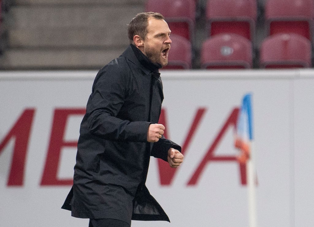 Der Mainzer Trainer Bo Svensson jubelte nach dem Schlusspfiff gegen Bochum.