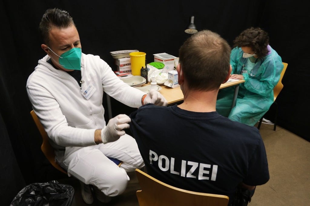 Die Impfquote der Polizei in Sachsen-Anhalt liegt mit knapp 83 Prozent über dem Landesdurchschnitt.